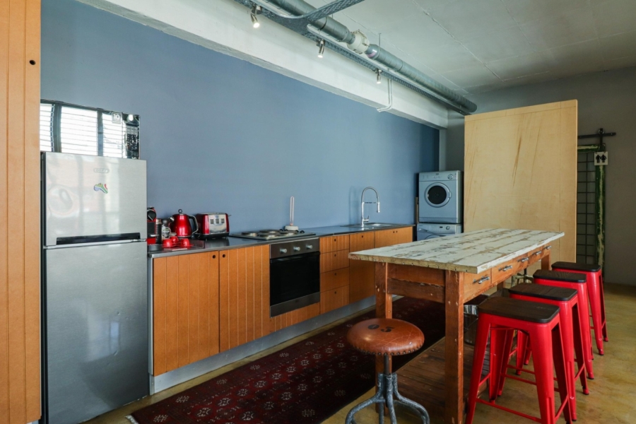 To Let 2 Bedroom Property for Rent in Woodstock Western Cape